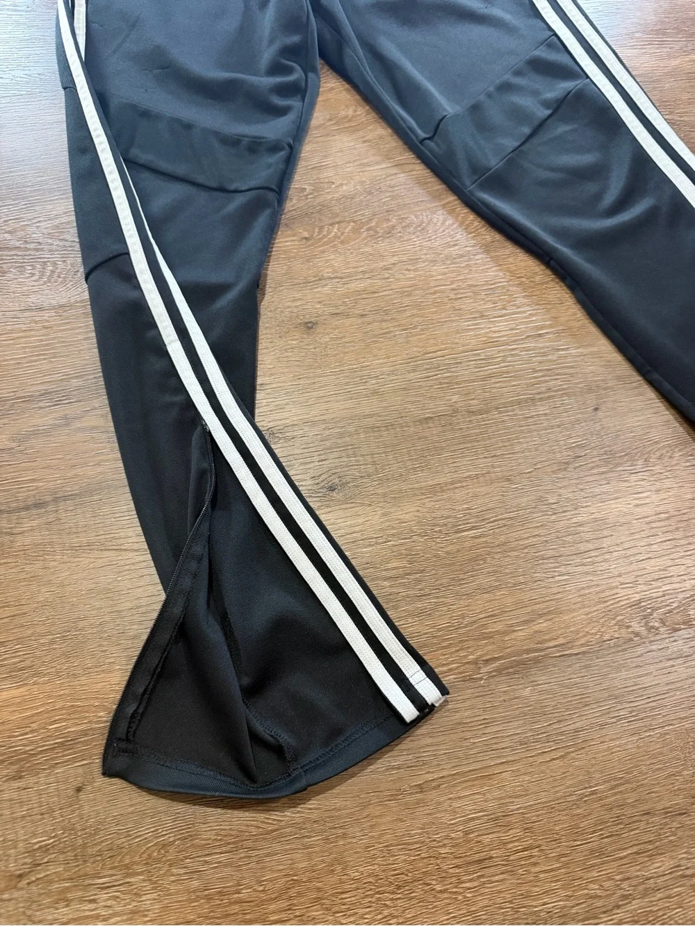 Adidas Tiro Soccer Training Pants Black White 3-Stripes Zip Ankle Men’s Small